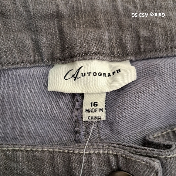 Autograph Gray Embellished Capri Jeans Women's Size 16 - Picture 9 of 9